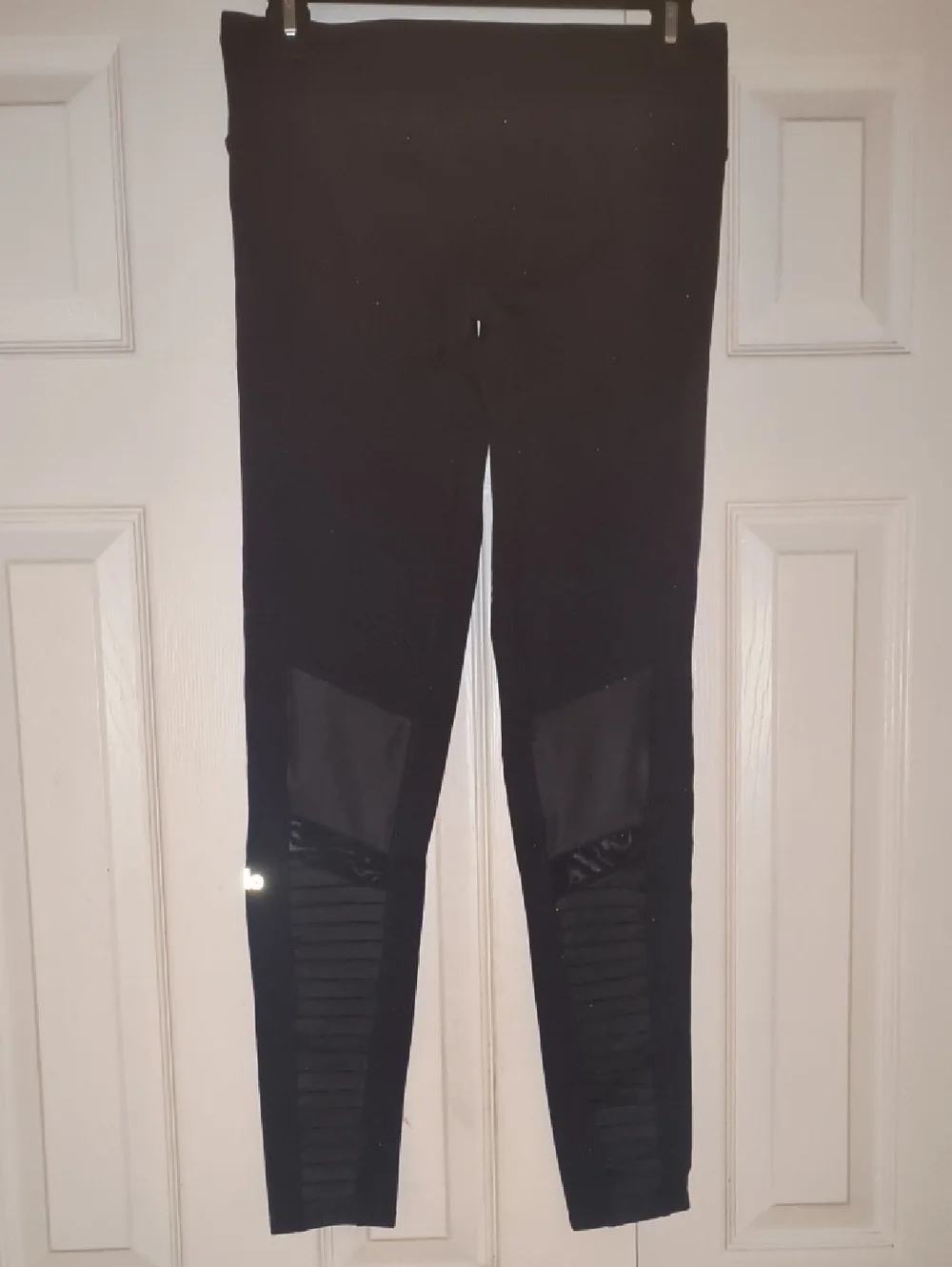 ALO Yoga Black Moto Legging Size S